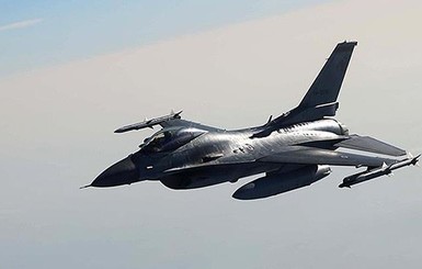 В Афганистане разбился американский истребитель F-16