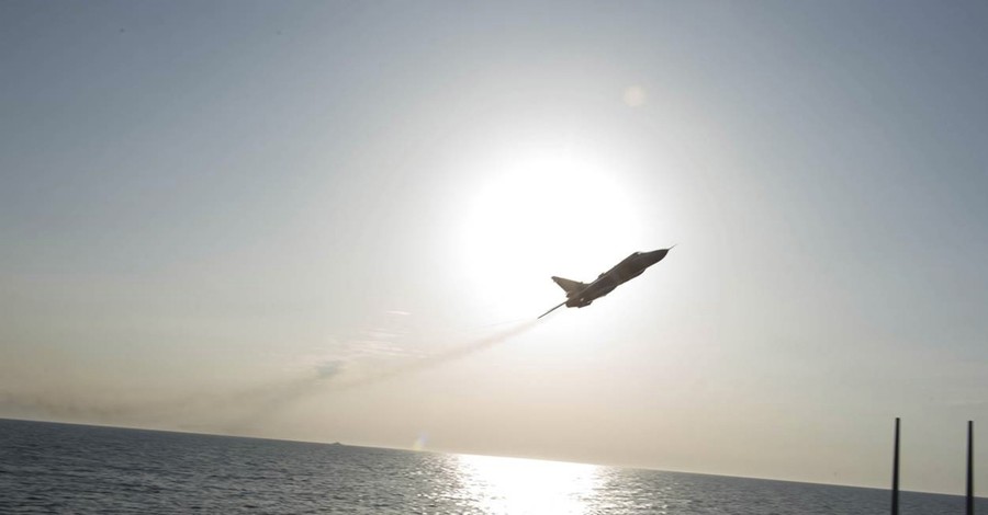 Опубликовано видео угрожающего полета российского штурмовика над американским эсминцем
