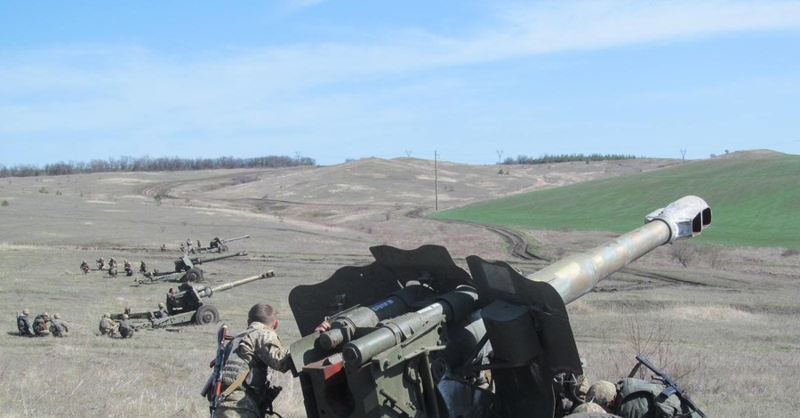 В Донбассе украинская армия открыла огонь для удержания позиций