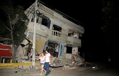 Власти Эквадора повысили НДС на 2% из-за землетрясения