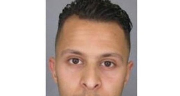 Террориста Салаха Абдеслама экстрадировали во Францию и будут судить