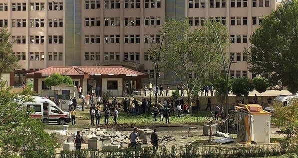 В Турции прогремел взрыв у полицейского участка 
