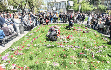 Одесситы сделали альтернативный мемориал памяти жертв 2 мая
