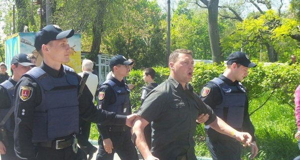 2 мая в Одессе: СМИ сообщают о 10 задержанных