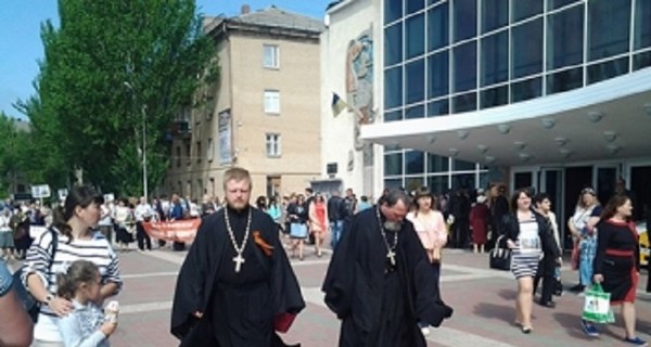 Мелитопольскому священнику, надевшему георгиевскую ленту, запретили проводить службы