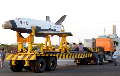 Индия запустила в небо свой первый многоразовый космический корабль
