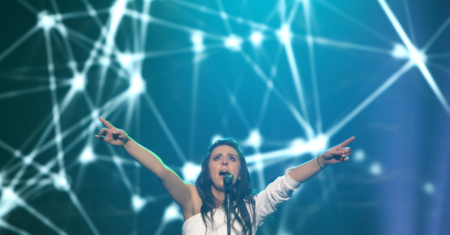 Сольный концерт Джамалы в Киеве: эффектные кадры выступления певицы