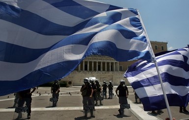 Греция получит 10 млрд евро финансовой помощи