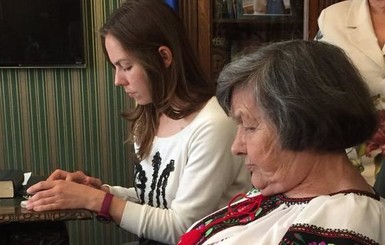 Мама и сестра Савченко готовятся встречать Надежду