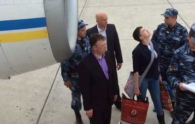 Геращенко показала, как Савченко летела из Ростова в Киев