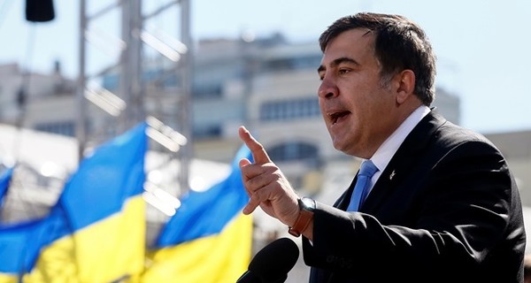 Саакашвили подписал третий вариант указа о декоммунизации в Одессе 