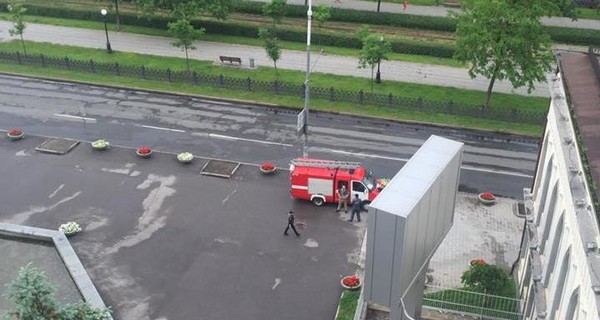 В здании днепропетровской обладминистрации ищут взрывчатку