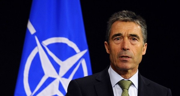 Бывший Генсек НАТО стал советником Порошенко