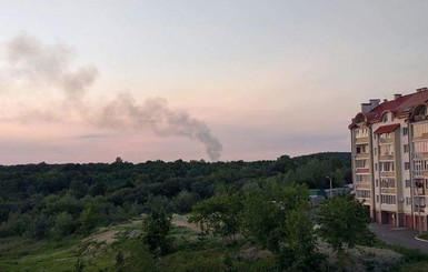 Возле Львова второй день горит Грибовичская свалка