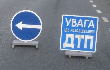 В Днепропетровске маршрутка столкнулась с легковушкой, пострадал пассажир 