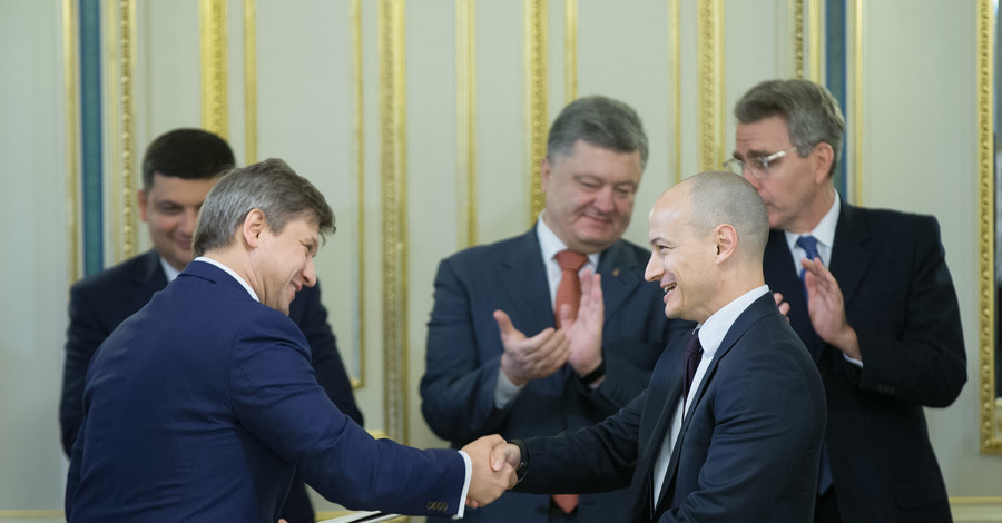 Украина и США договорились о кредитных гарантиях на 1 миллиард долларов