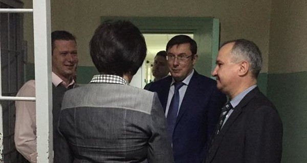 Луценко и Грицак проверяют киевское СИЗО из-за скандального доклада ООН