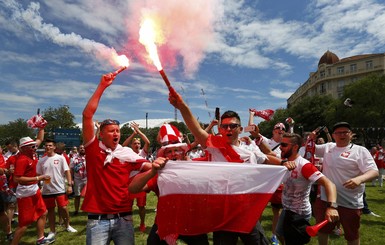 Польские фанаты устроили беспорядки в Марселе перед матчем с Украиной 