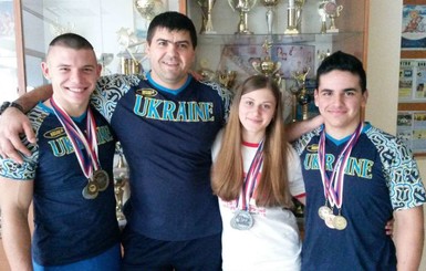 Украинка из Донбасса стала чемпионкой мира по пауэрлифтингу 