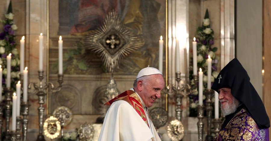 Что сказал Папа Римский, прибывший с визитом в Армению