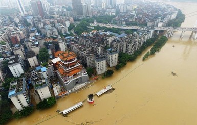 В Китае жертвами шторма стали 99 человек