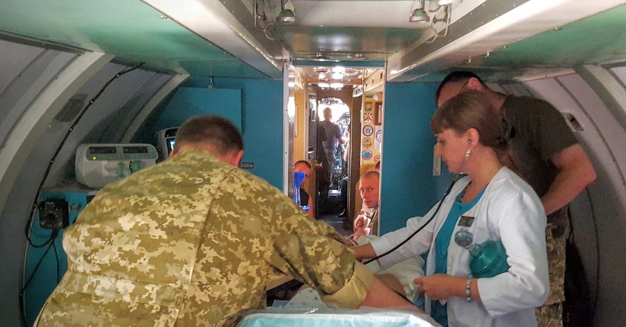 В Одессу привезли 15 раненых бойцов АТО