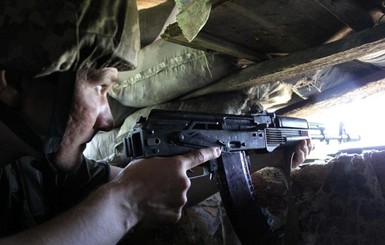 Штаб АТО: украинских военных обстреляли из минометов в Широкино, Марьинке и Красногоровке