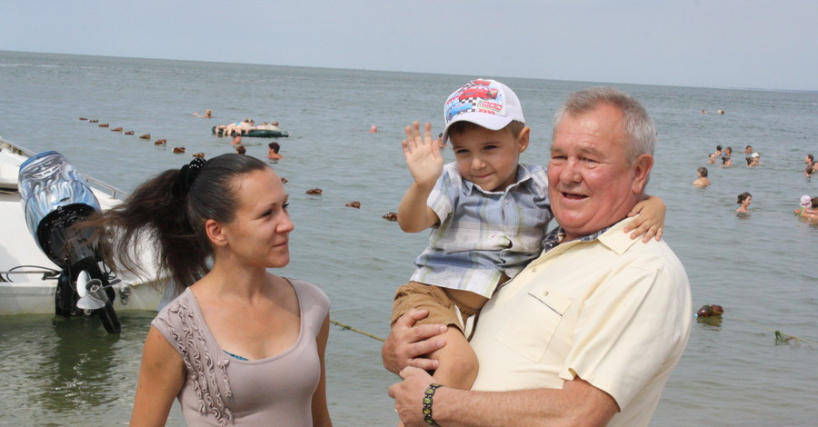 В Бердянске женщина помогла незнакомцу, а через пару часов другой незнакомец спас ее сына