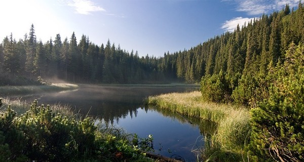 Отдых в Украине: малоизвестные озера, которые поражают своим великолепием