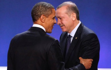 Обама призвал поддержать демократически избранное правительство Турции