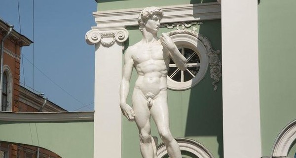 В Питере приоденут статую Давида из-за жалобы горожанки