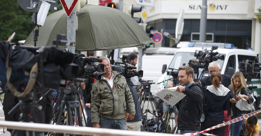 Почему СМИ Франции больше не будут публиковать имена и фото террористов 