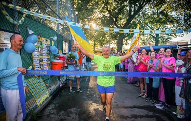 Украинец Юрий Тростенюк выиграл самый длинный в мире забег в Нью-Йорке