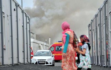 В Германии загорелся лагерь для беженцев, есть жертвы