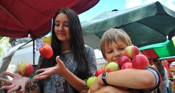 Яблочный Спас 2016: почему нельзя есть яблоки до Преображения Господнего