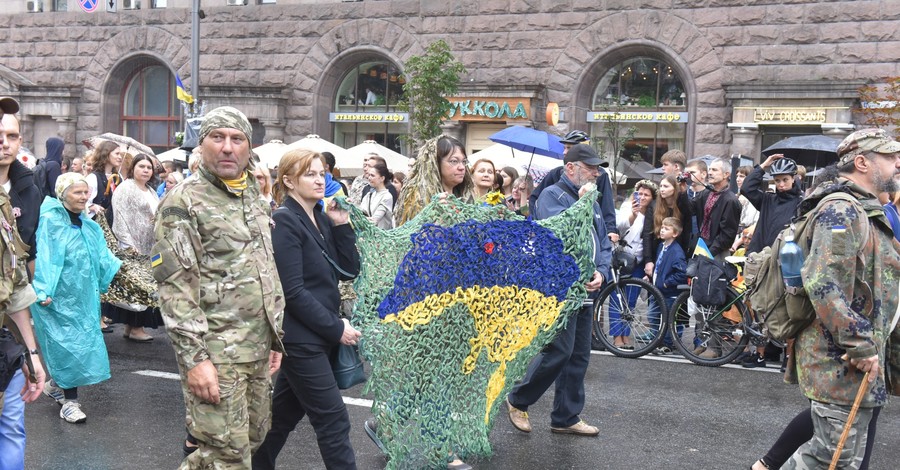 Чем закончился парад в Киеве