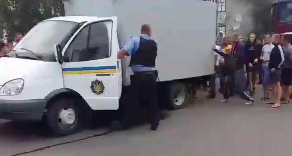 Луценко признал, что полицейские-садисты убили мужчину в Николаевской области