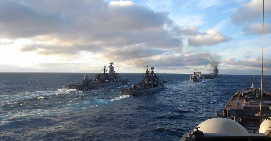 Корабль США открыл предупредительный огонь против иранского судна