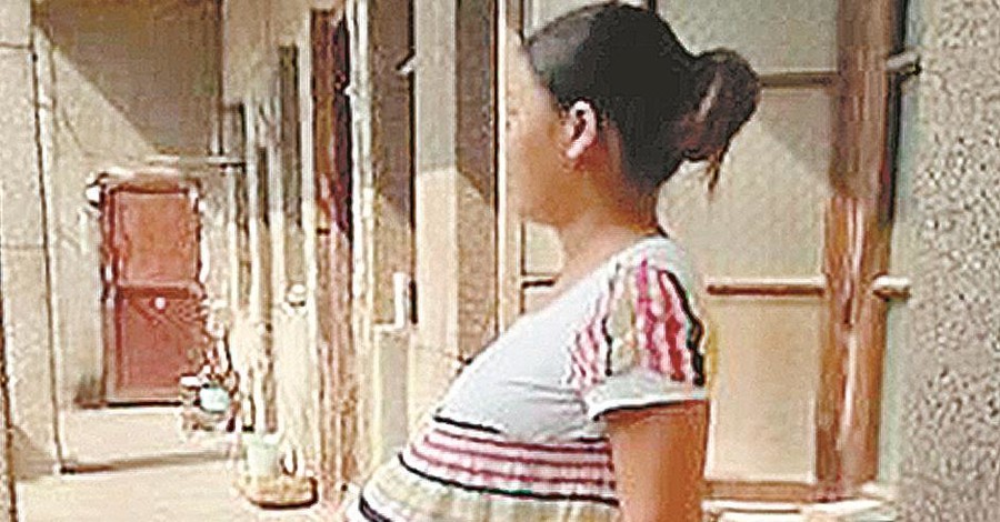 Китаянка беременна уже 17 месяцев