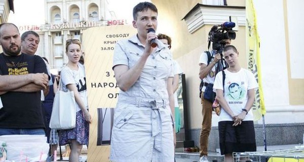 Савченко поразила обильной растительностью на ногах