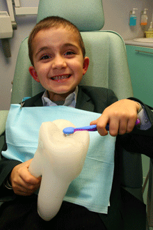 Лечить детям зубы будут прямо в школах  
