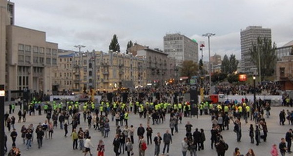 Полиция просит не ехать вечером в центр Киева