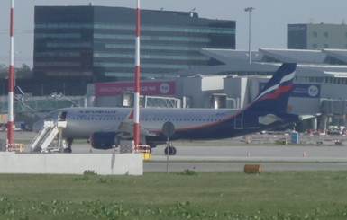 В аэропорту Варшавы российский самолет столкнулся с польским 