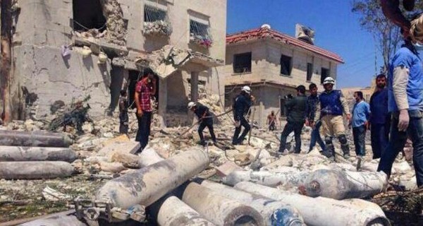 На госпиталь в Алеппо сбросили бомбы