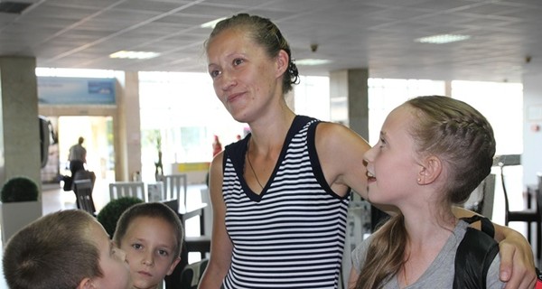 Многодетная семья из Авдеевки вернулась в Донецкую область