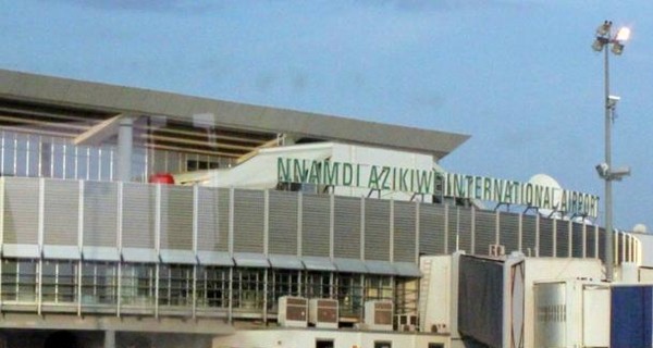 Сборную Нигерии эвакуировали из аэропорта из-за стрельбы