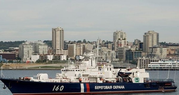 Российский корабль обстрелял судно КНДР 