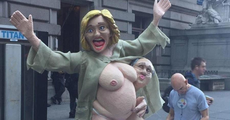 В соцсетях встали на защиту статуи голой Хиллари Клинтон