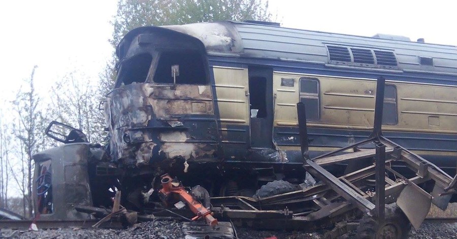 В Винницкой области поезд врезался в грузовик