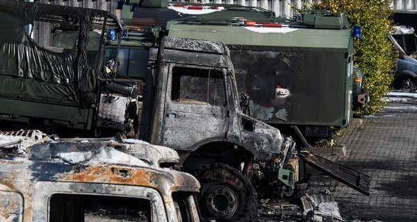 В Германии сгорели 15 военных грузовиков стоимостью в миллионы евро